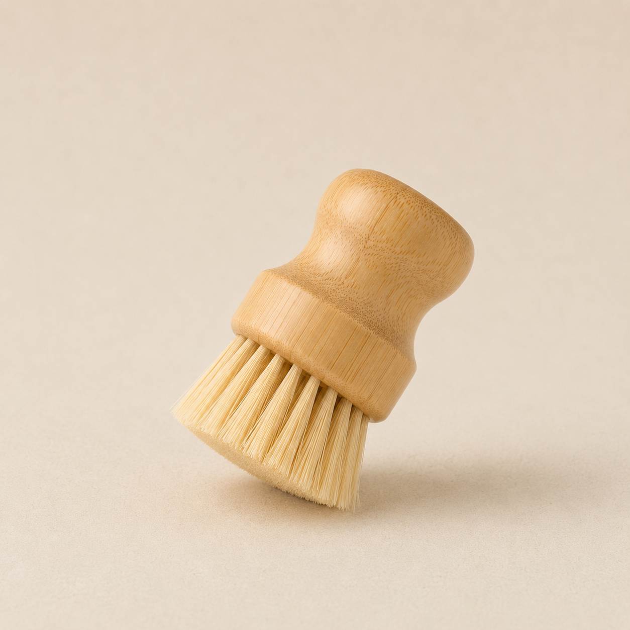 Brocha de Bambú y Sisal para Cocina y Baño · Bambú y sisal · Asia · Kalathia
