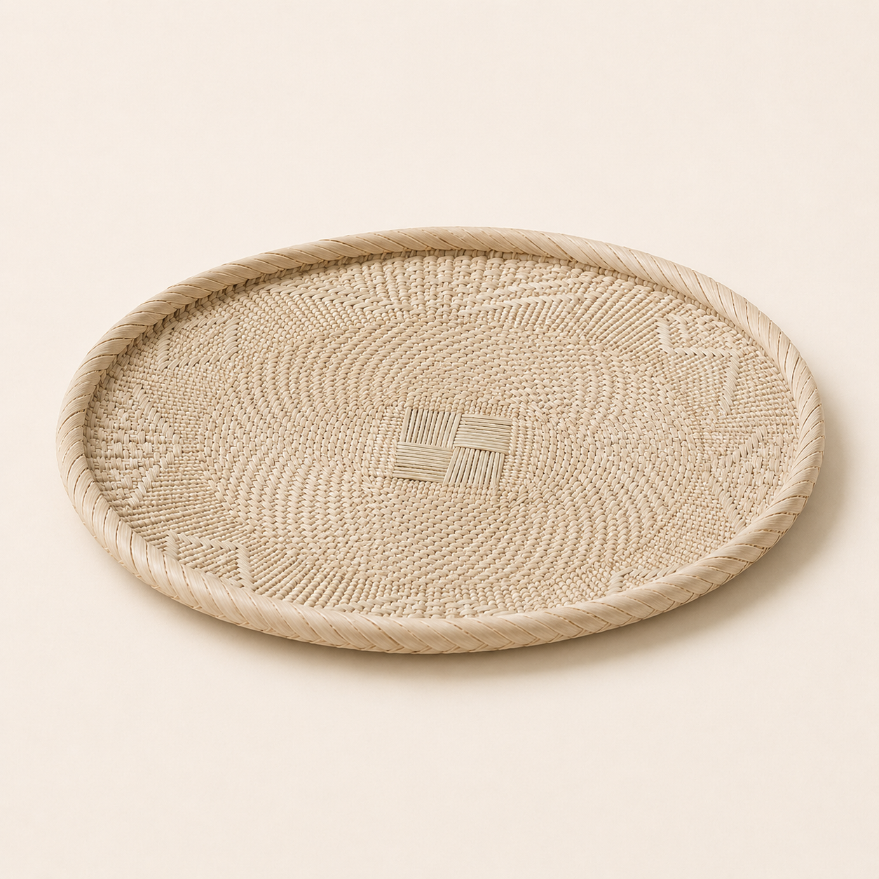 Plato Binga Natural de Fibras Naturales Hecho a Mano · Palmeras de Illala – Tejido · Zimbabwe · Kalathia